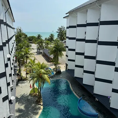 Pd Golden Straits Villas Port Dickson Exterior photo